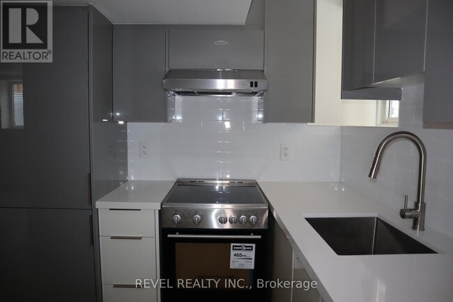 Photo du bâtiment - 1274 Sweetfern Cres