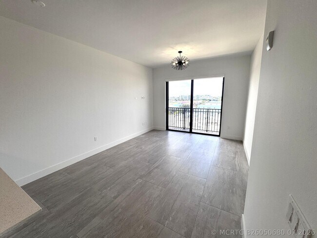 Foto del edificio - 511 Lucerne Ave