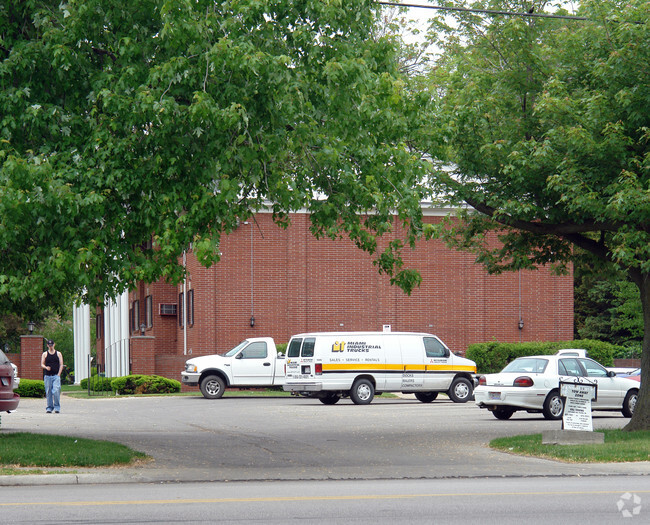 Building Photo - Salem West Apartments