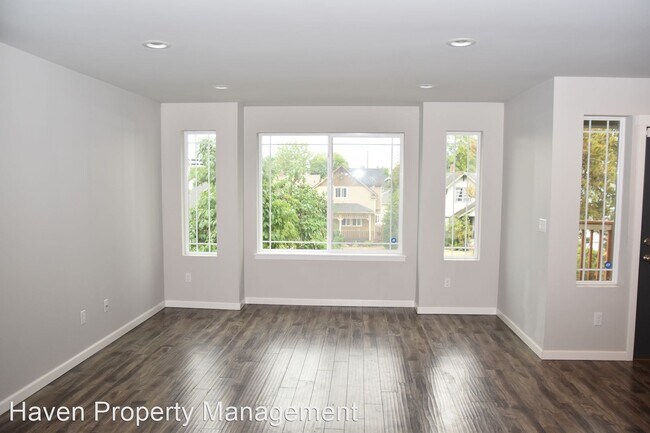 Building Photo - 4 br, 3 bath House - 1706 S Sheridan Ave