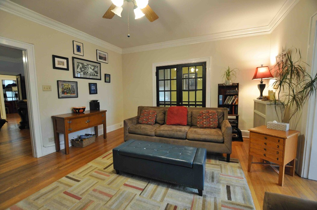 Primary Photo - 3208 Observatory Ave