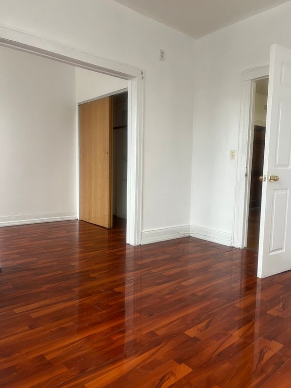 Foto del edificio - 1269 Remsen Ave