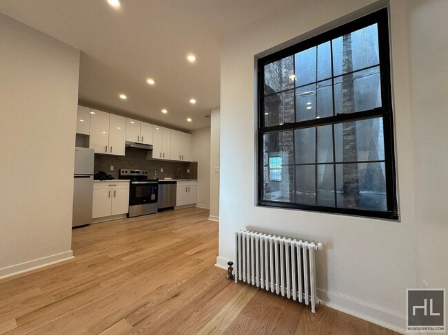 Foto del edificio - 31 AVENUE