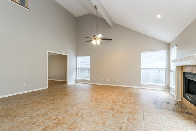 Building Photo - 2711 Knollbrook Ln