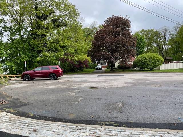 Building Photo - 35 Riverside Pl