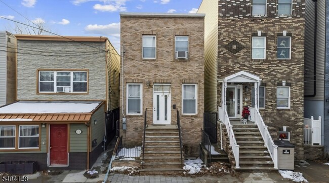 Foto del edificio - 15 Wales Ave