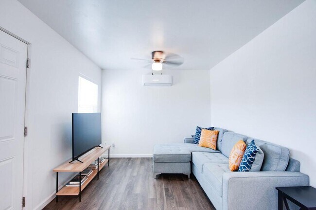 Foto del edificio - 933 Hackberry Ave