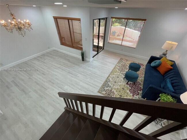 Foto del edificio - 1616 Cypress Pointe Dr