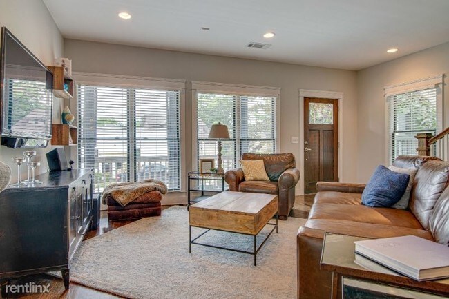 Building Photo - 3 br, 3 bath Apartment - 141 Gale Park Lane