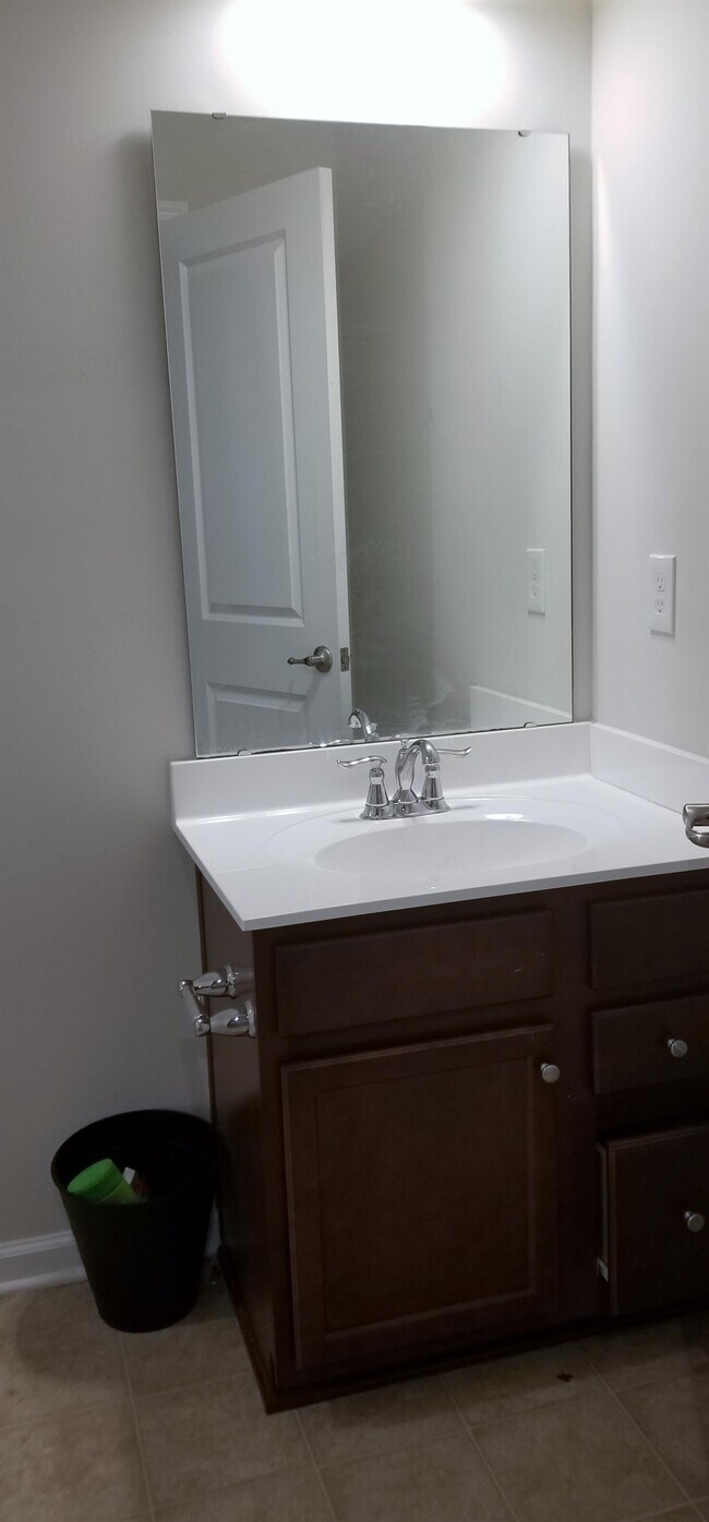 Foto del edificio - 163 Coatbridge Dr