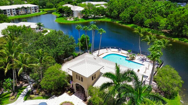 Foto del edificio - 1100 Crestwood Ct S