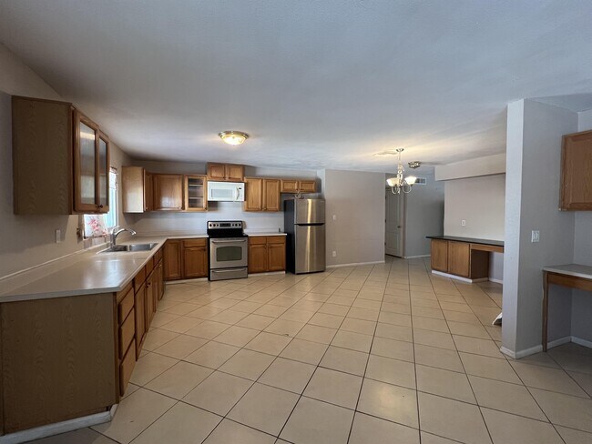 Foto del edificio - 2252 E Javelina Ave