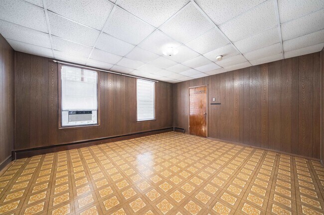 Foto del edificio - 89 Central Ave