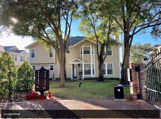 Building Photo - 2920 W El Prado Blvd