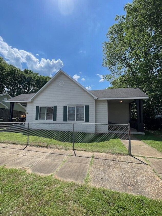 Primary Photo - North Columbus 3 bedroom for rent