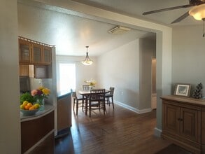 Building Photo - 381 4th N St