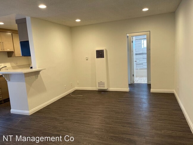 Building Photo - 1 br, 1 bath Apartment - 12737 Matteson Av...
