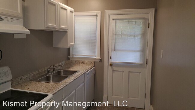 Building Photo - 2 br, 1 bath House - 3509 Walnut Grove Rd