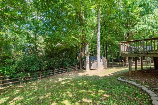 Building Photo - 10024 Avon Farm Ln