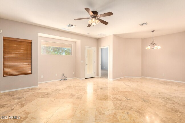 Foto del edificio - 2529 W Woburn Ln