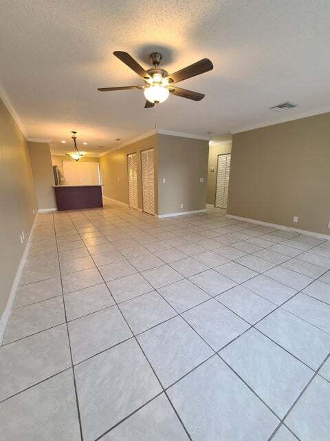 Foto del edificio - 4762 Orleans Ct