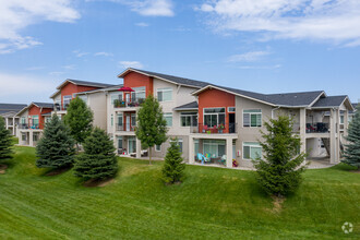 Courtyard at River District Photo