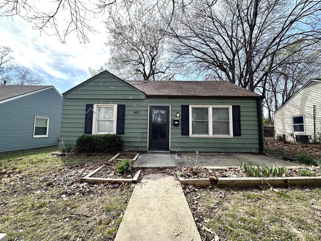 4821 Locust Ave, Kansas City, KS 66106 House Rental in Kansas City