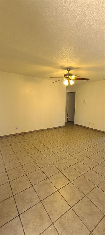 Building Photo - 750 Sunburst Dr
