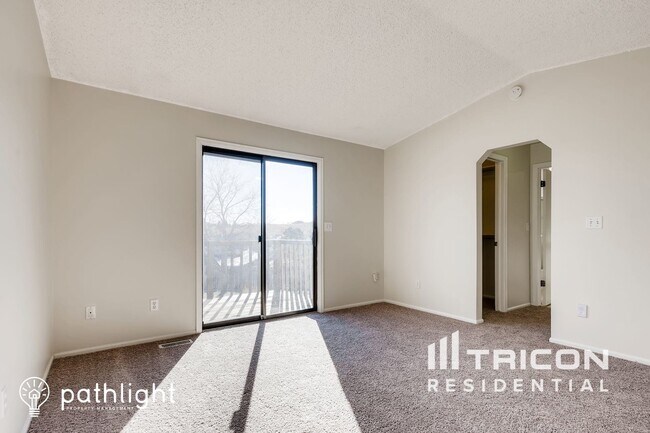 Foto del edificio - 8736 W Ottawa Ave