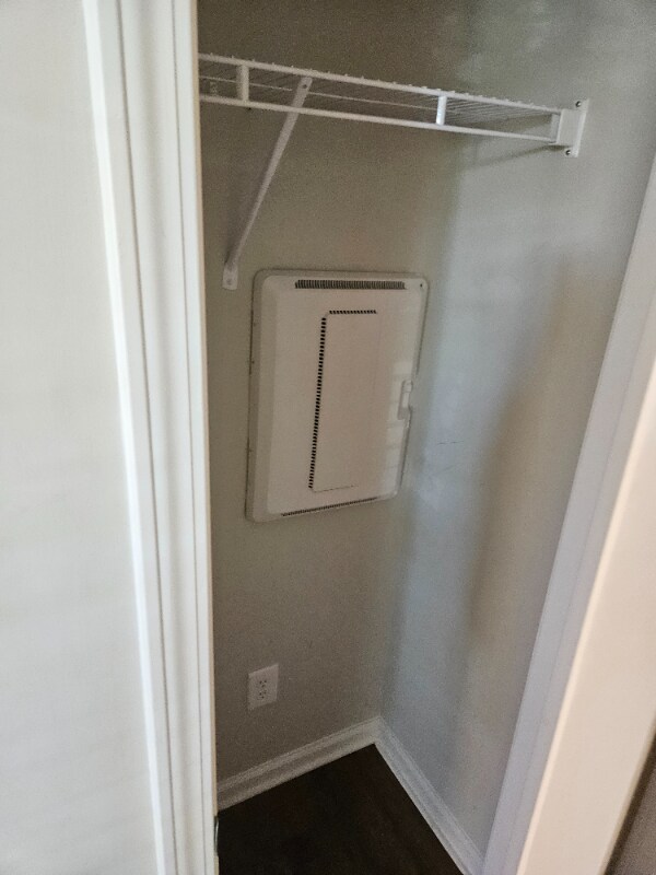 Foto del edificio - 131 Hunters Grove Dr