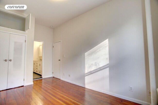 Foto del edificio - 83 W Washington Pl