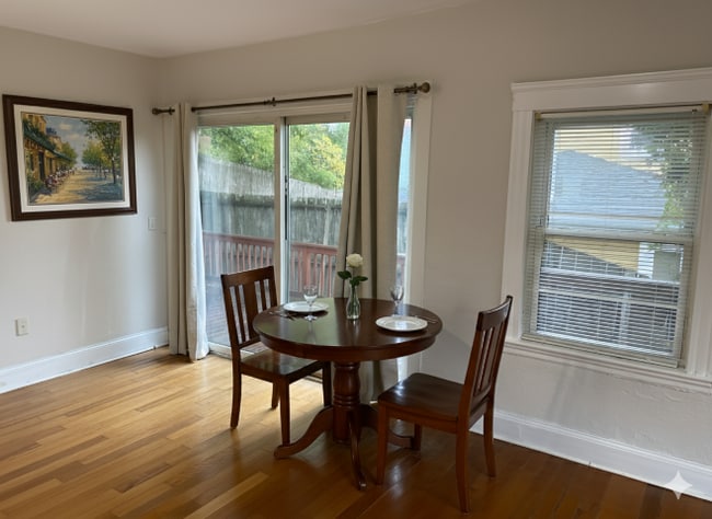 Building Photo - 165 Gaston St