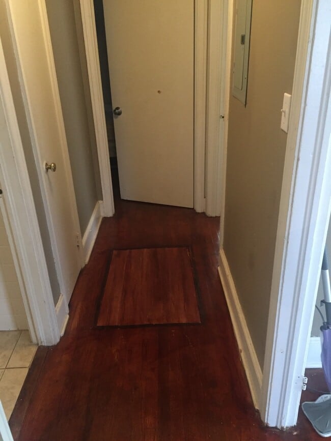 Building Photo - 20 Sharolyn St