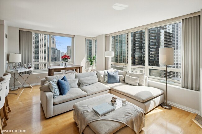 Foto del edificio - 33 W Ontario St