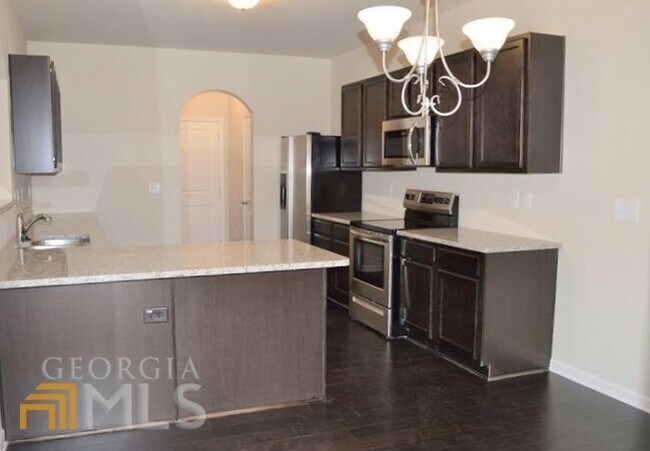 Building Photo - 28 Southwind Cir