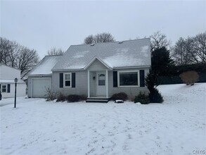 Building Photo - 3 Wills Dr