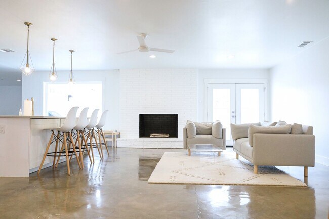 Foto del edificio - 14737 Tanglewood Dr
