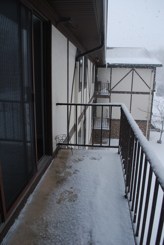 Foto del edificio - 4849 Grace Rd