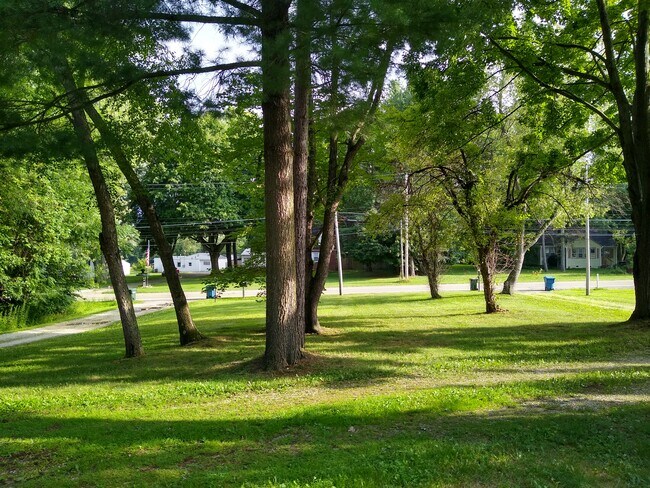 Foto del edificio - 2473 E Turkeyfoot Lake Rd