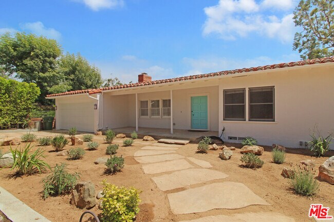 Building Photo - 334 Aderno Way