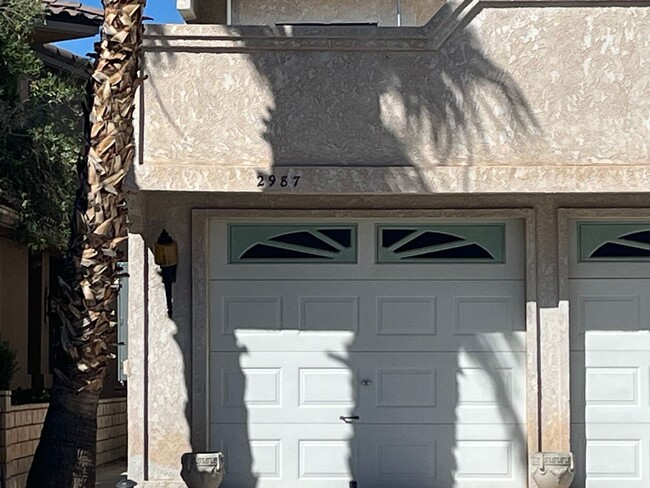 Building Photo - Riverfront 4 Bedroom Vacation Home Include...