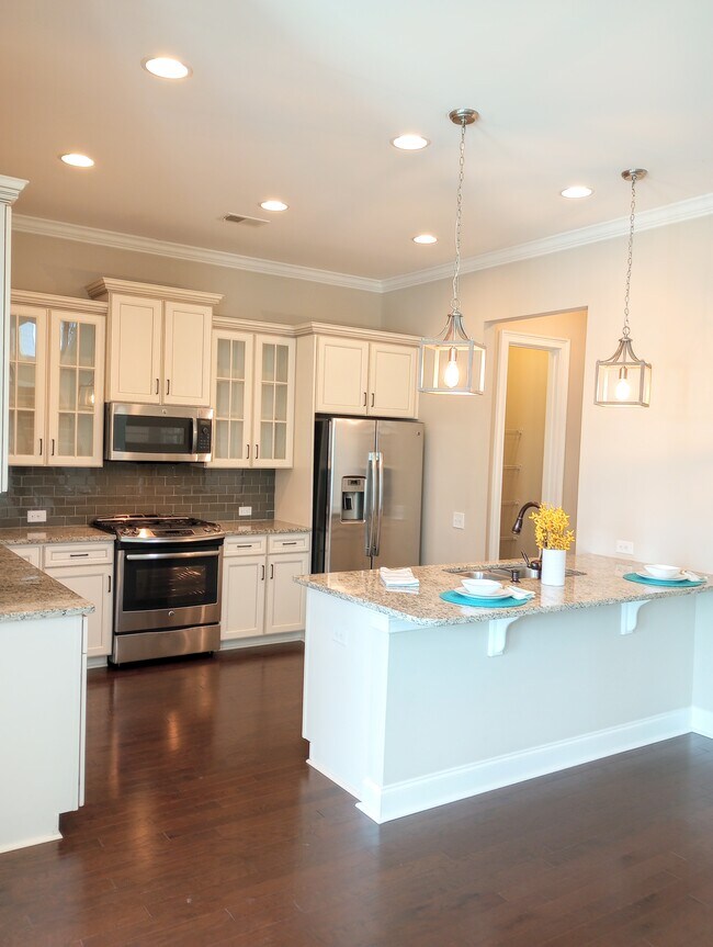 Foto del edificio - 1372 Crane Creek Dr