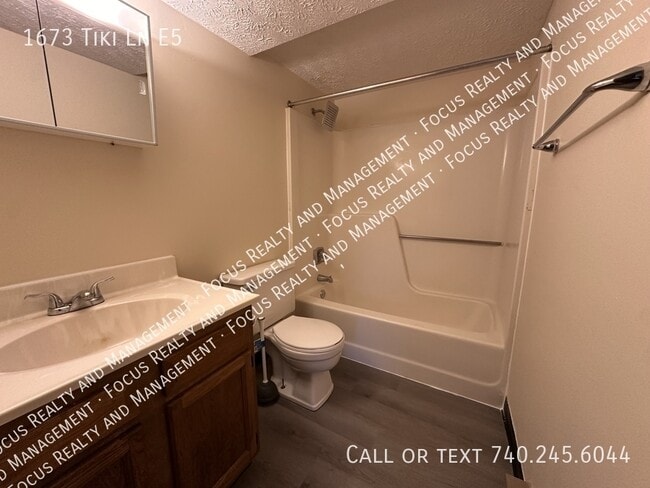 Foto del edificio - 1673 Tiki Ln