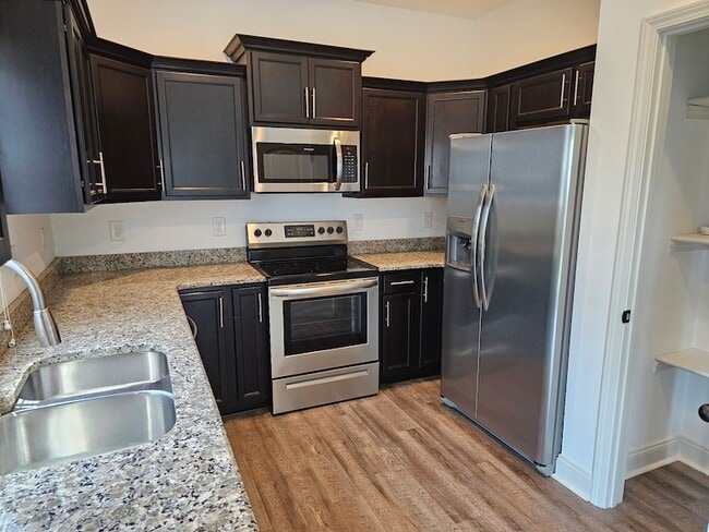 Building Photo - 407 Preakness Cir