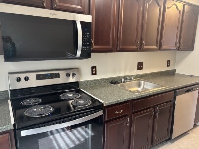 Foto del edificio - 64 Hawthorne Ct NE