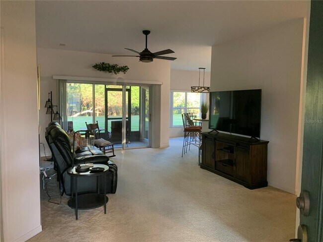 Building Photo - 572 Genoa Dr