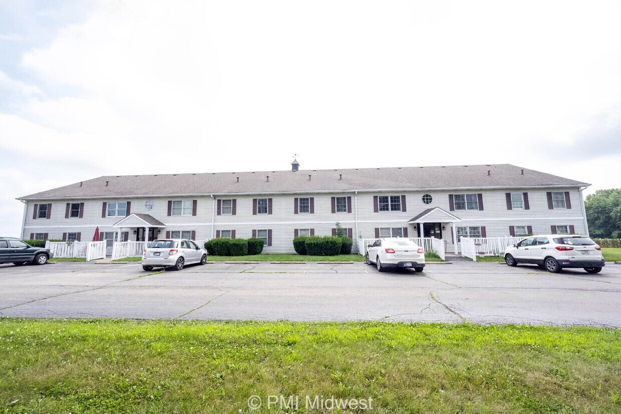 Foto principal - "Charming 2-Bed Oasis with 1.5 Baths in Sh...