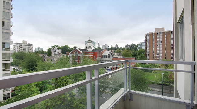 Building Photo - Shaughnessy House