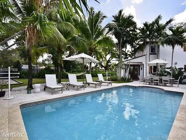 Building Photo - 4 br, 4 bath House - 893 NE 96th St