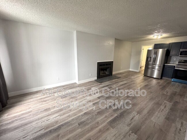 Building Photo - 5525 Tomah Dr